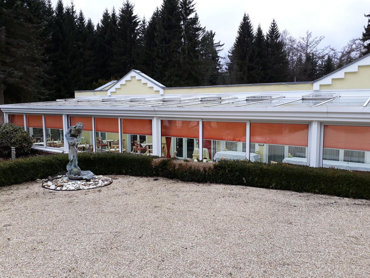Hotel Quellenpark Bad Elster Exterior foto